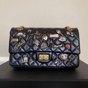 ❤SOLD❤ chanel reisuee small GHW flap bag